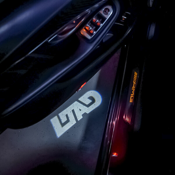 4x Mercedes-Benz Tür Logo Laser Türlicht Einstiegsbeleuchtung in Bielefeld  - Stieghorst, Tuning & Styling Anzeigen